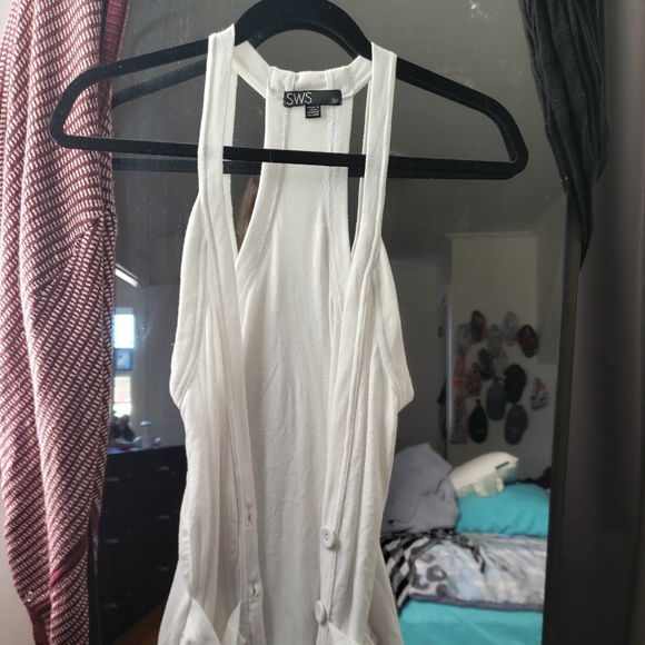 Two vest. Both sz sm - Picture 2 of 4